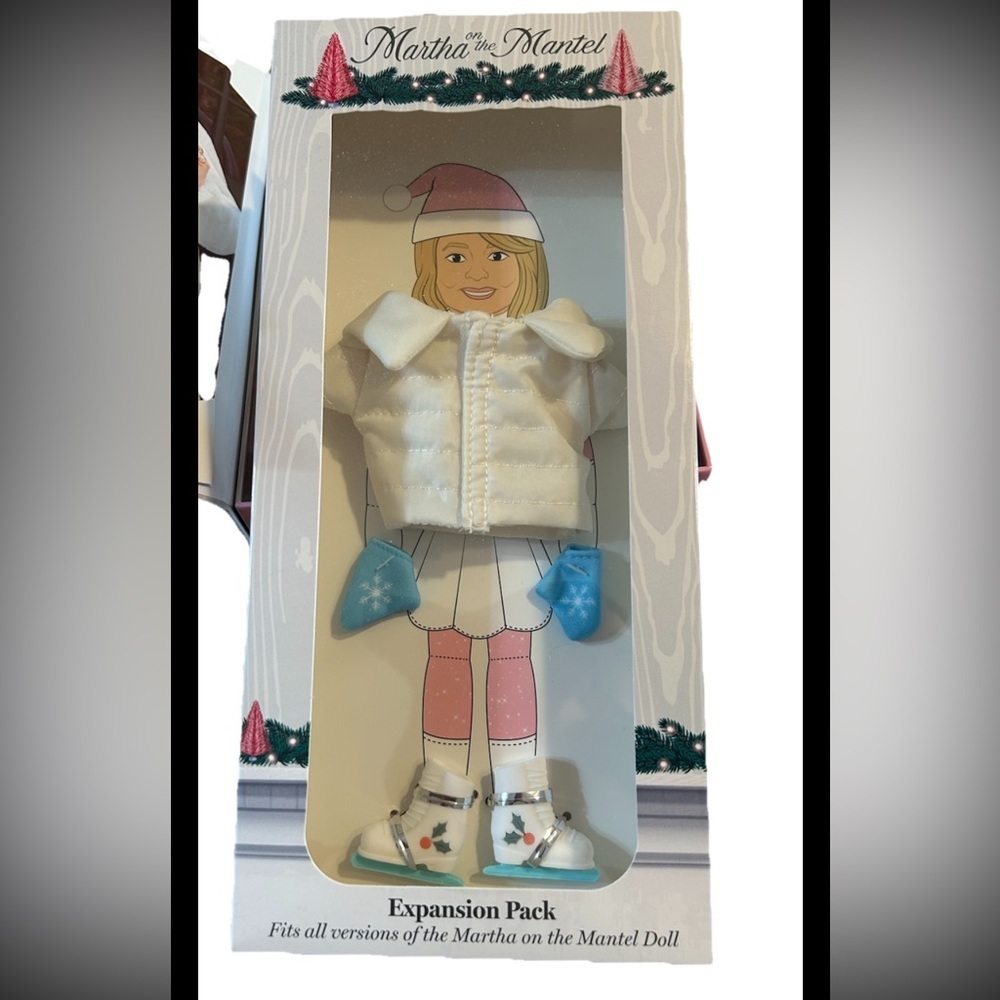 Martha on the Mantle 2025 Edition With Expansion Pack Martha Stewart NEW - Picture 5 of 7